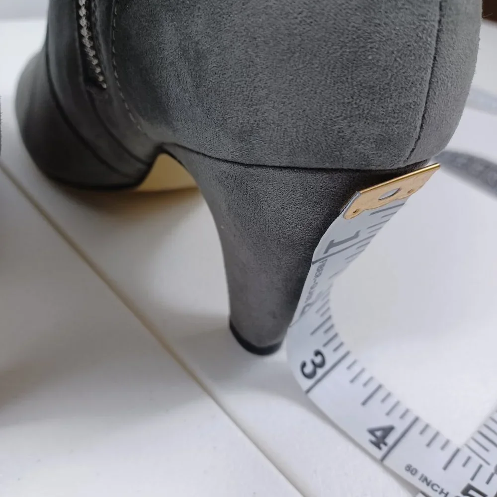 Women's Bella Vita Grey Knee High Heeled Boots sz 7.5 - Picture 9 of 10